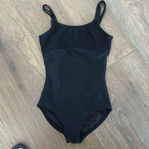 Carpezio girls Leotard. Color black.